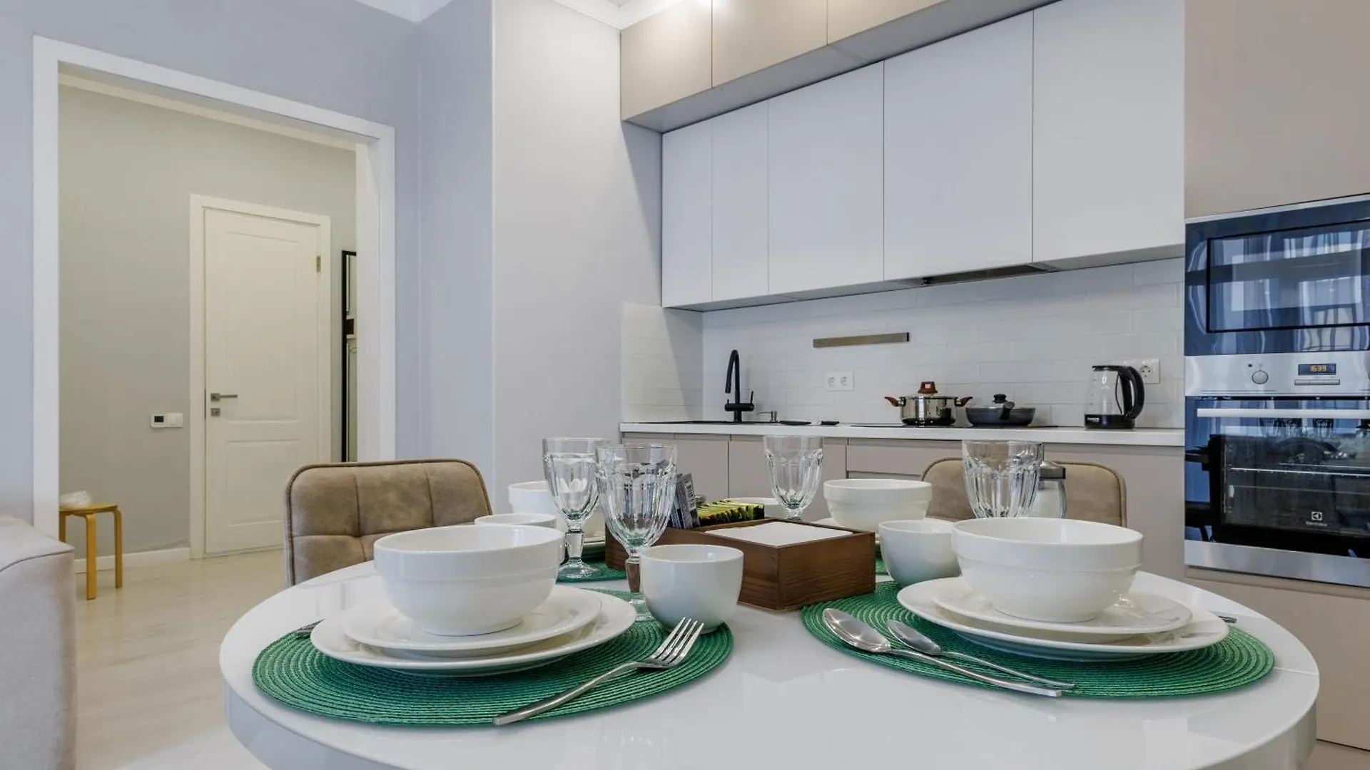 Urban 2-Bedroom Apartment Apple City Residense Αστάνα